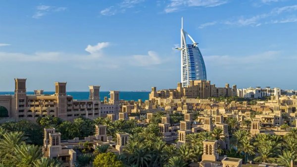 配资门户网官方平台 迪拜的城市神话，空间与欲望如何互相塑造？｜书摘